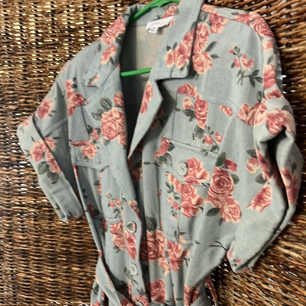 Rose Button-Up Dress - Picture 3 of 7